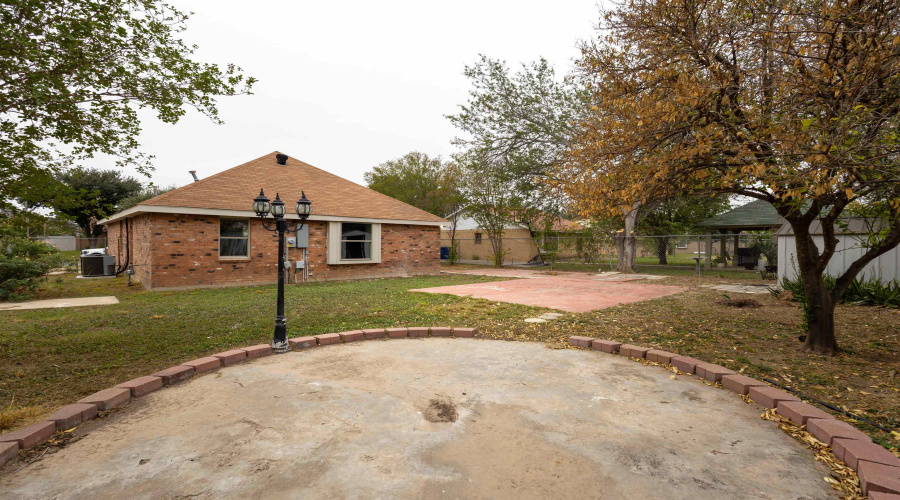 211 River Bank Dr, Laredo, Texas 78045, 4 Bedrooms Bedrooms, 6 Rooms Rooms,2 BathroomsBathrooms,Residential,For Sale,211 River Bank Dr,20255456