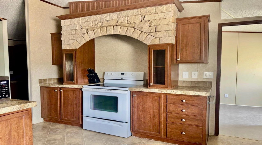 106 Autumn Ln., Zapata, Texas 78076, 3 Bedrooms Bedrooms, 6 Rooms Rooms,2 BathroomsBathrooms,Residential,For Sale,106 Autumn Ln.,20255457