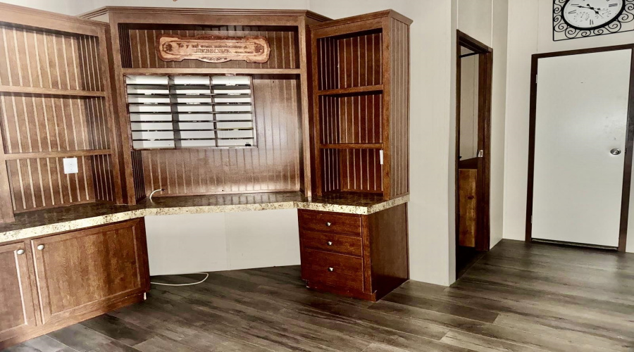 106 Autumn Ln., Zapata, Texas 78076, 3 Bedrooms Bedrooms, 6 Rooms Rooms,2 BathroomsBathrooms,Residential,For Sale,106 Autumn Ln.,20255457