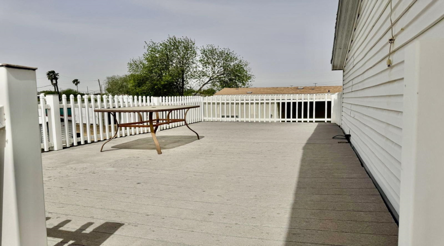 106 Autumn Ln., Zapata, Texas 78076, 3 Bedrooms Bedrooms, 6 Rooms Rooms,2 BathroomsBathrooms,Residential,For Sale,106 Autumn Ln.,20255457