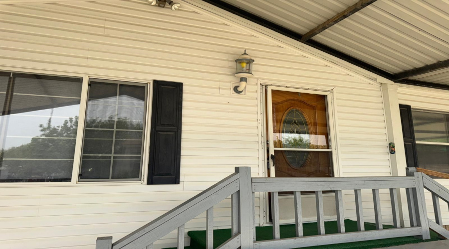 106 Autumn Ln., Zapata, Texas 78076, 3 Bedrooms Bedrooms, 6 Rooms Rooms,2 BathroomsBathrooms,Residential,For Sale,106 Autumn Ln.,20255457