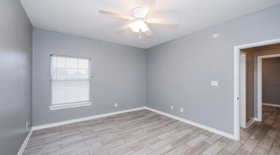 205 W San Carlos St, Laredo, Texas 78041, 2 Bedrooms Bedrooms, 5 Rooms Rooms,1 BathroomBathrooms,Residential,For Rent,205 W San Carlos St,20255458