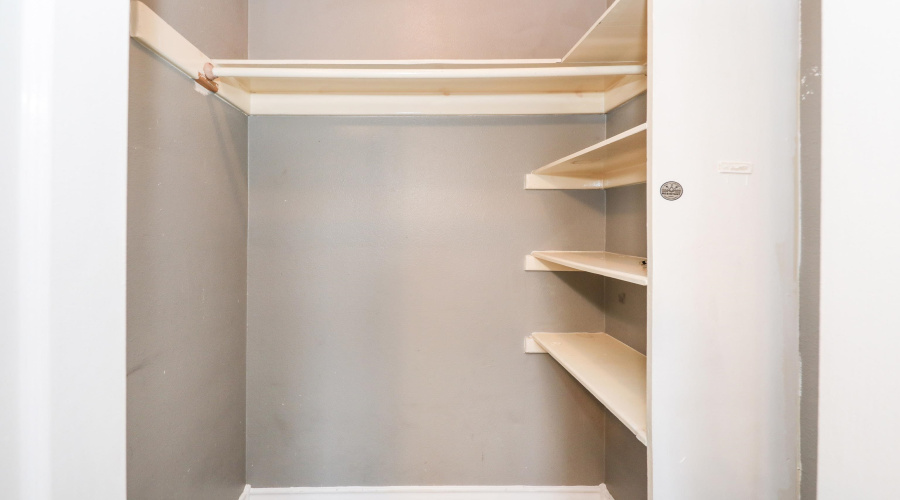 205 W San Carlos St, Laredo, Texas 78041, 2 Bedrooms Bedrooms, 5 Rooms Rooms,1 BathroomBathrooms,Residential,For Rent,205 W San Carlos St,20255458