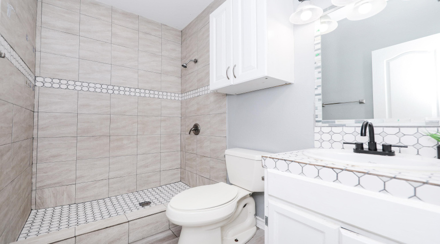 205 W San Carlos St, Laredo, Texas 78041, 2 Bedrooms Bedrooms, 5 Rooms Rooms,1 BathroomBathrooms,Residential,For Rent,205 W San Carlos St,20255458