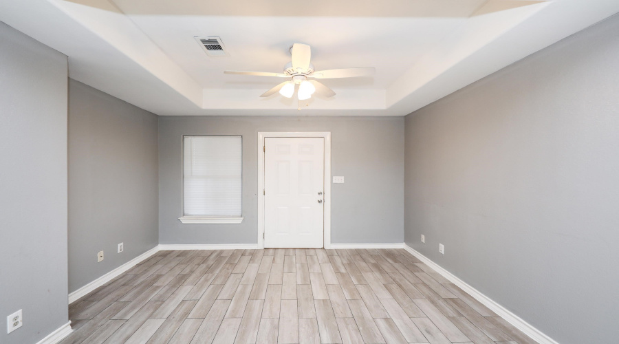 205 W San Carlos St, Laredo, Texas 78041, 2 Bedrooms Bedrooms, 5 Rooms Rooms,1 BathroomBathrooms,Residential,For Rent,205 W San Carlos St,20255458