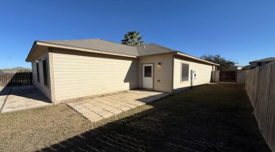 412 Pargo Dr, Laredo, Texas 78046, 3 Bedrooms Bedrooms, 5 Rooms Rooms,2 BathroomsBathrooms,Residential,For Rent,412 Pargo Dr,20255459