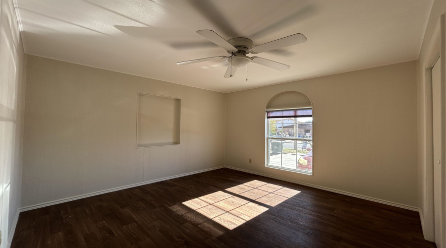 3004 Musser St, LAREDO, Texas 78043-4523, 2 Bedrooms Bedrooms, 3 Rooms Rooms,1 BathroomBathrooms,Residential,For Rent,3004 Musser St,20255462