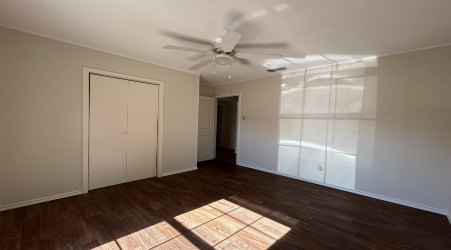 3004 Musser St, LAREDO, Texas 78043-4523, 2 Bedrooms Bedrooms, 3 Rooms Rooms,1 BathroomBathrooms,Residential,For Rent,3004 Musser St,20255462