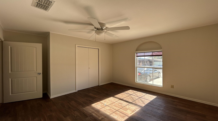 3004 Musser St, LAREDO, Texas 78043-4523, 2 Bedrooms Bedrooms, 3 Rooms Rooms,1 BathroomBathrooms,Residential,For Rent,3004 Musser St,20255462