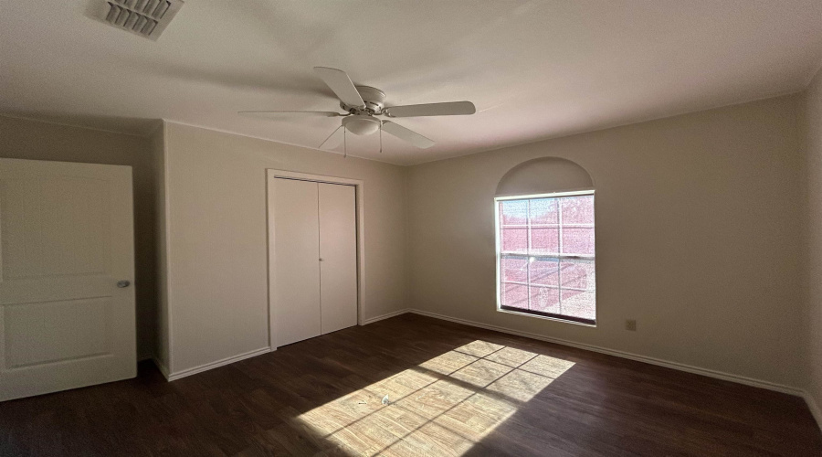 3004 Musser St, LAREDO, Texas 78043-4523, 2 Bedrooms Bedrooms, 3 Rooms Rooms,1 BathroomBathrooms,Residential,For Rent,3004 Musser St,20255462