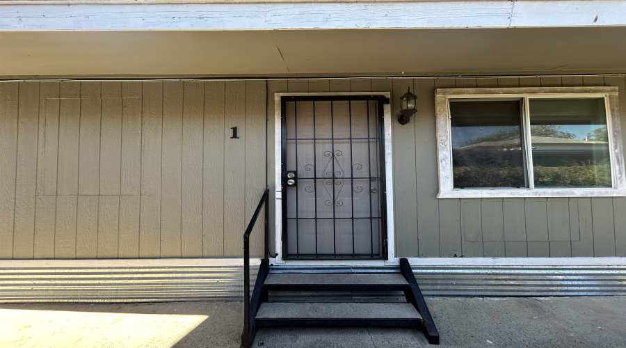 3004 Musser St, LAREDO, Texas 78043-4523, 2 Bedrooms Bedrooms, 3 Rooms Rooms,1 BathroomBathrooms,Residential,For Rent,3004 Musser St,20255462