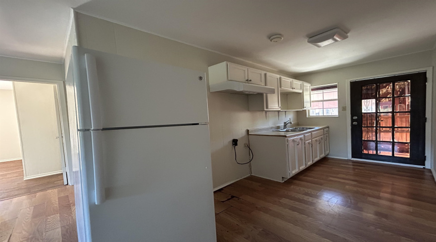 3004 Musser St, LAREDO, Texas 78043-4523, 2 Bedrooms Bedrooms, 3 Rooms Rooms,1 BathroomBathrooms,Residential,For Rent,3004 Musser St,20255462