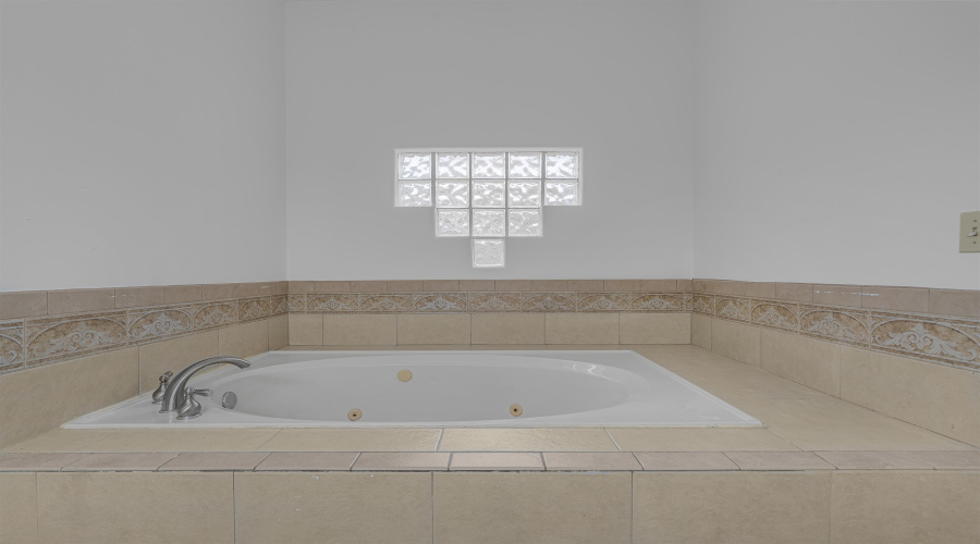 3625 Josefina Dr, Laredo, Texas 78041, 4 Bedrooms Bedrooms, 6 Rooms Rooms,3 BathroomsBathrooms,Residential,For Sale,3625 Josefina Dr,20255467