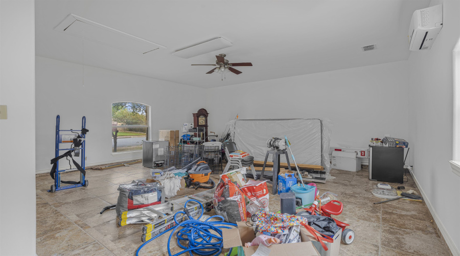 3625 Josefina Dr, Laredo, Texas 78041, 4 Bedrooms Bedrooms, 6 Rooms Rooms,3 BathroomsBathrooms,Residential,For Sale,3625 Josefina Dr,20255467