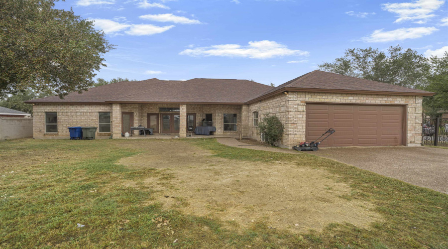 3625 Josefina Dr, Laredo, Texas 78041, 4 Bedrooms Bedrooms, 6 Rooms Rooms,3 BathroomsBathrooms,Residential,For Sale,3625 Josefina Dr,20255467