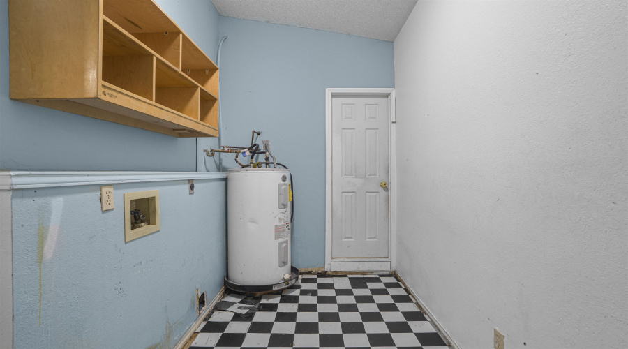 5802 Gale Ct, Laredo, Texas 78041, 3 Bedrooms Bedrooms, 5 Rooms Rooms,3 BathroomsBathrooms,Residential,For Sale,5802 Gale Ct,20255468