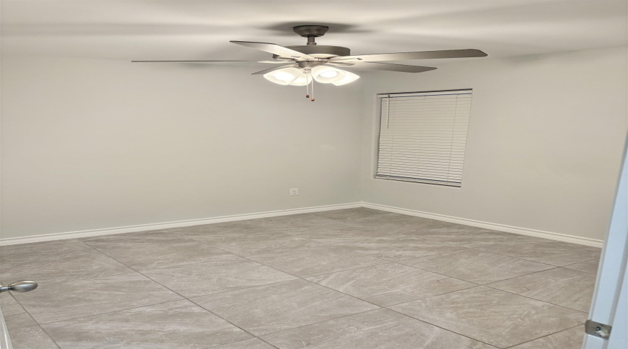 5412 Capilla St., Laredo, Texas 78046, 3 Bedrooms Bedrooms, 5 Rooms Rooms,2 BathroomsBathrooms,Residential,For Rent,5412 Capilla St.,20255472