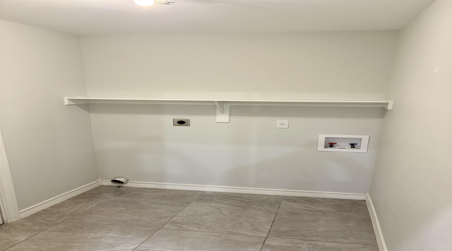 5412 Capilla St., Laredo, Texas 78046, 3 Bedrooms Bedrooms, 5 Rooms Rooms,2 BathroomsBathrooms,Residential,For Rent,5412 Capilla St.,20255472