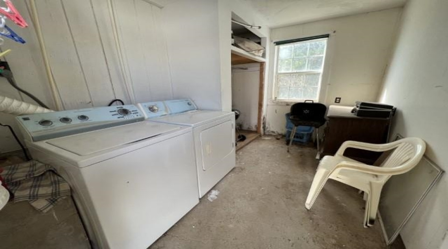 5425 Pena Ln, Zapata, Texas 78076, 3 Bedrooms Bedrooms, 5 Rooms Rooms,1 BathroomBathrooms,Residential,For Sale,5425 Pena Ln,20255473