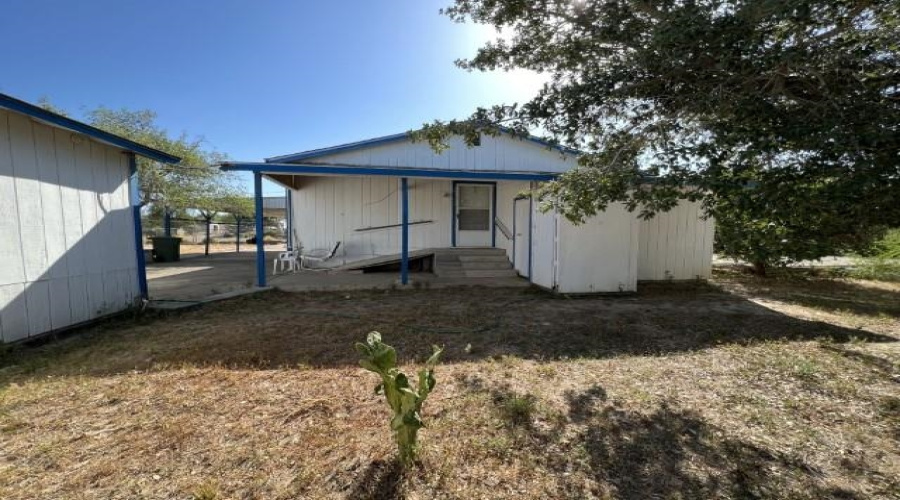 5425 Pena Ln, Zapata, Texas 78076, 3 Bedrooms Bedrooms, 5 Rooms Rooms,1 BathroomBathrooms,Residential,For Sale,5425 Pena Ln,20255473