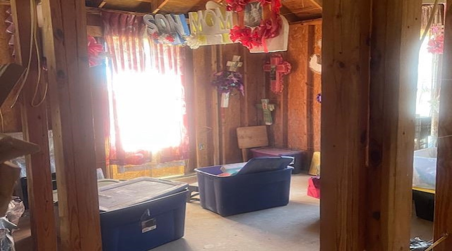 3208 Lyon St, Laredo, Texas 78041, 2 Bedrooms Bedrooms, 4 Rooms Rooms,1 BathroomBathrooms,Residential,For Sale,3208 Lyon St,20255474