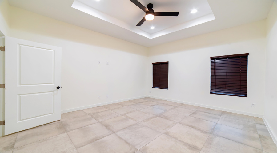 1421 El Caporal Dr., Laredo, Texas 78043, 3 Bedrooms Bedrooms, 5 Rooms Rooms,2 BathroomsBathrooms,Residential,For Rent,1421 El Caporal Dr.,20255478