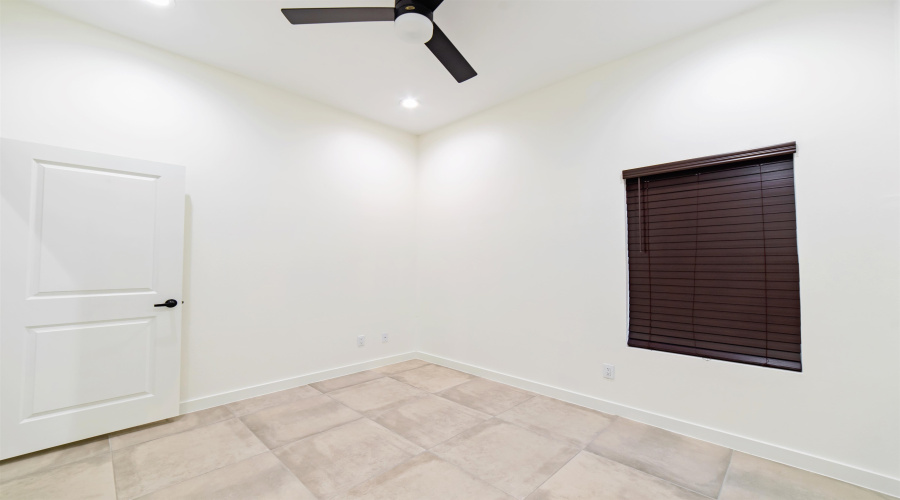 1421 El Caporal Dr., Laredo, Texas 78043, 3 Bedrooms Bedrooms, 5 Rooms Rooms,2 BathroomsBathrooms,Residential,For Rent,1421 El Caporal Dr.,20255478