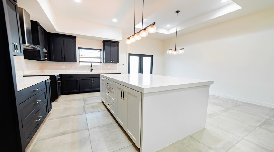 1421 El Caporal Dr., Laredo, Texas 78043, 3 Bedrooms Bedrooms, 5 Rooms Rooms,2 BathroomsBathrooms,Residential,For Rent,1421 El Caporal Dr.,20255478