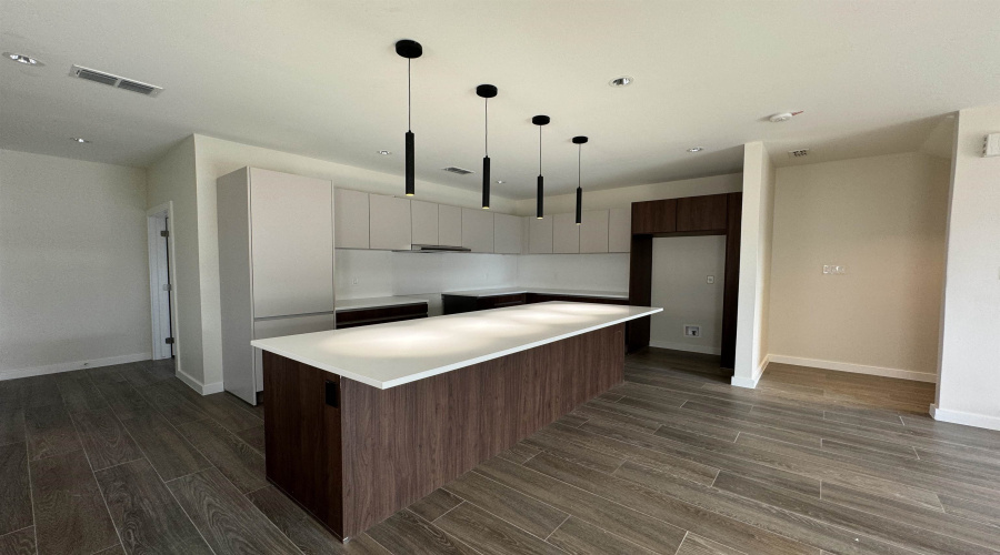 210 Veracruz Dr., Laredo, Texas 78045, 3 Bedrooms Bedrooms, 5 Rooms Rooms,2 BathroomsBathrooms,Residential,For Rent,210 Veracruz Dr.,20255479