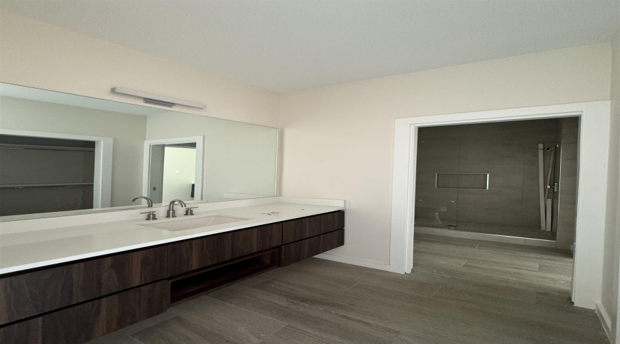 210 Veracruz Dr., Laredo, Texas 78045, 3 Bedrooms Bedrooms, 5 Rooms Rooms,2 BathroomsBathrooms,Residential,For Rent,210 Veracruz Dr.,20255480