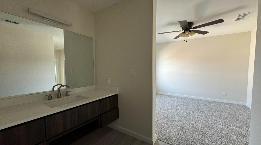 210 Veracruz Dr., Laredo, Texas 78045, 3 Bedrooms Bedrooms, 5 Rooms Rooms,2 BathroomsBathrooms,Residential,For Rent,210 Veracruz Dr.,20255480