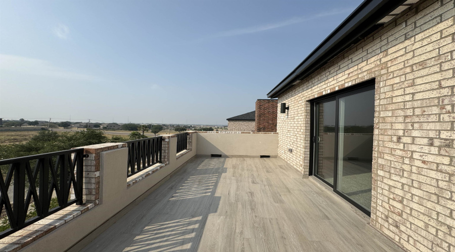 210 Veracruz Dr., Laredo, Texas 78045, 3 Bedrooms Bedrooms, 5 Rooms Rooms,2 BathroomsBathrooms,Residential,For Rent,210 Veracruz Dr.,20255480