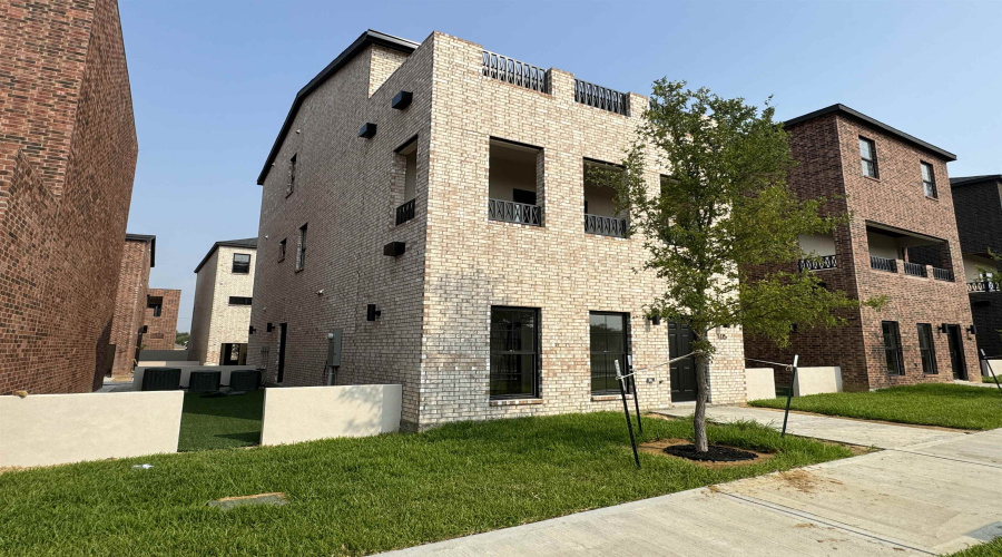 210 Veracruz Dr., Laredo, Texas 78045, 3 Bedrooms Bedrooms, 5 Rooms Rooms,2 BathroomsBathrooms,Residential,For Rent,210 Veracruz Dr.,20255480