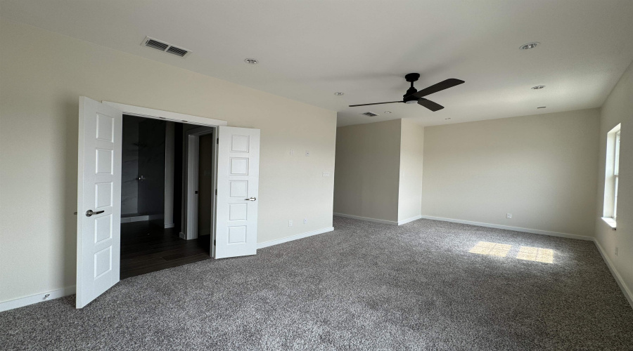 210 Veracruz Dr., Laredo, Texas 78045, 3 Bedrooms Bedrooms, 5 Rooms Rooms,2 BathroomsBathrooms,Residential,For Rent,210 Veracruz Dr.,20255481