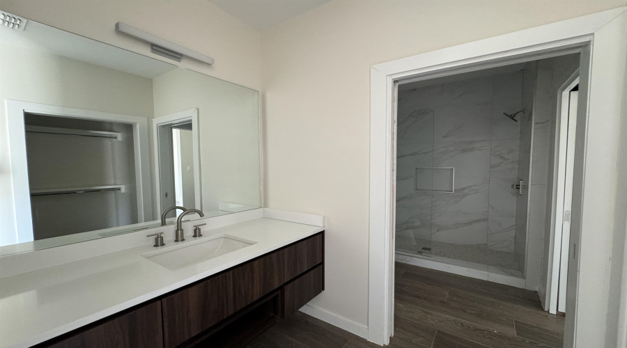 210 Veracruz Dr., Laredo, Texas 78045, 3 Bedrooms Bedrooms, 5 Rooms Rooms,2 BathroomsBathrooms,Residential,For Rent,210 Veracruz Dr.,20255481