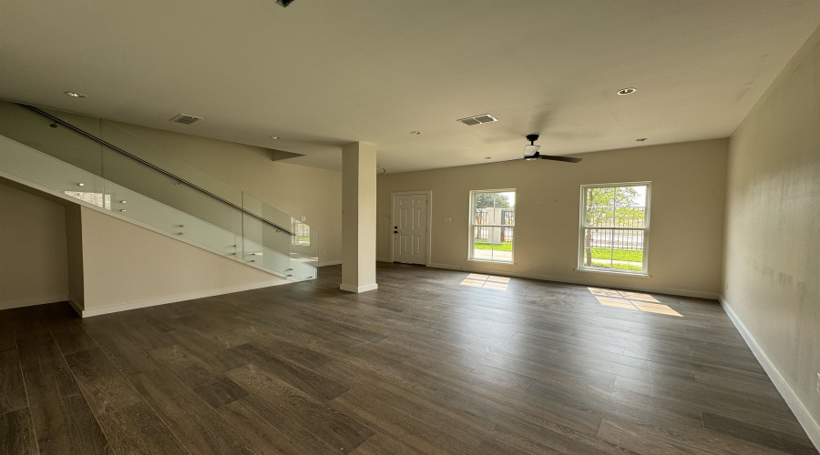 210 Veracruz Dr., Laredo, Texas 78045, 3 Bedrooms Bedrooms, 5 Rooms Rooms,2 BathroomsBathrooms,Residential,For Rent,210 Veracruz Dr.,20255481