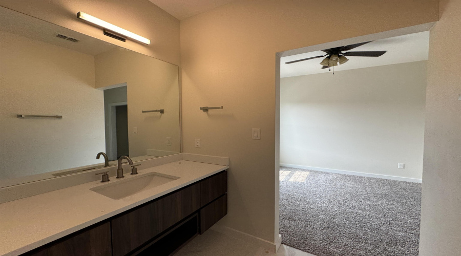 210 Veracruz Dr., Laredo, Texas 78045, 3 Bedrooms Bedrooms, 5 Rooms Rooms,2 BathroomsBathrooms,Residential,For Rent,210 Veracruz Dr.,20255482