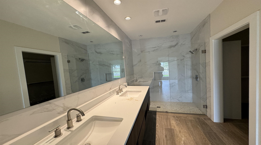 210 Veracruz Dr., Laredo, Texas 78045, 3 Bedrooms Bedrooms, 5 Rooms Rooms,2 BathroomsBathrooms,Residential,For Rent,210 Veracruz Dr.,20255482