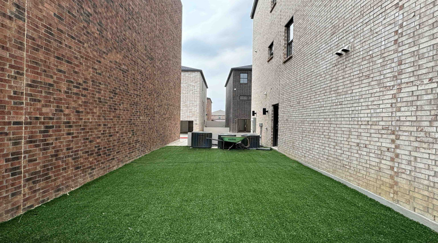 210 Veracruz Dr., Laredo, Texas 78045, 3 Bedrooms Bedrooms, 5 Rooms Rooms,2 BathroomsBathrooms,Residential,For Rent,210 Veracruz Dr.,20255483