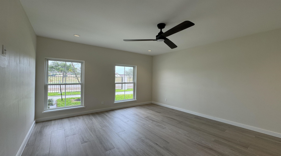 210 Veracruz Dr., Laredo, Texas 78045, 3 Bedrooms Bedrooms, 5 Rooms Rooms,2 BathroomsBathrooms,Residential,For Rent,210 Veracruz Dr.,20255483