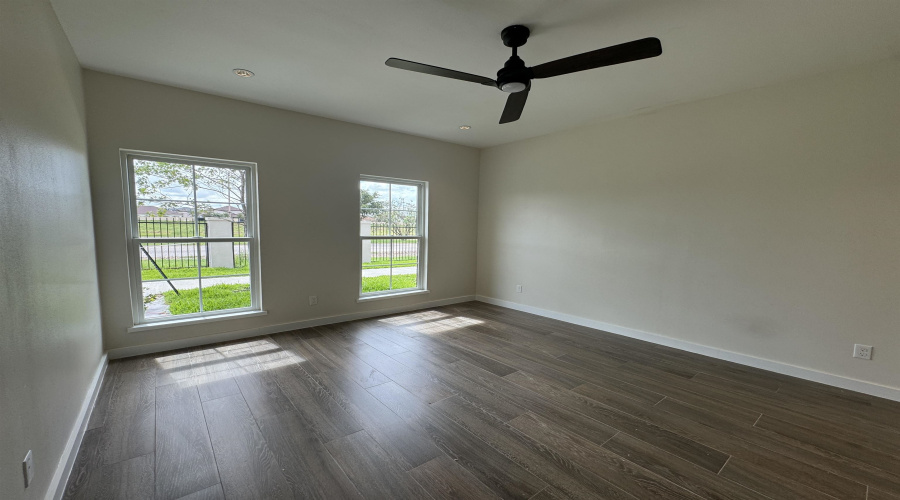 210 Veracruz Dr., Laredo, Texas 78045, 3 Bedrooms Bedrooms, 5 Rooms Rooms,2 BathroomsBathrooms,Residential,For Rent,210 Veracruz Dr.,20255484