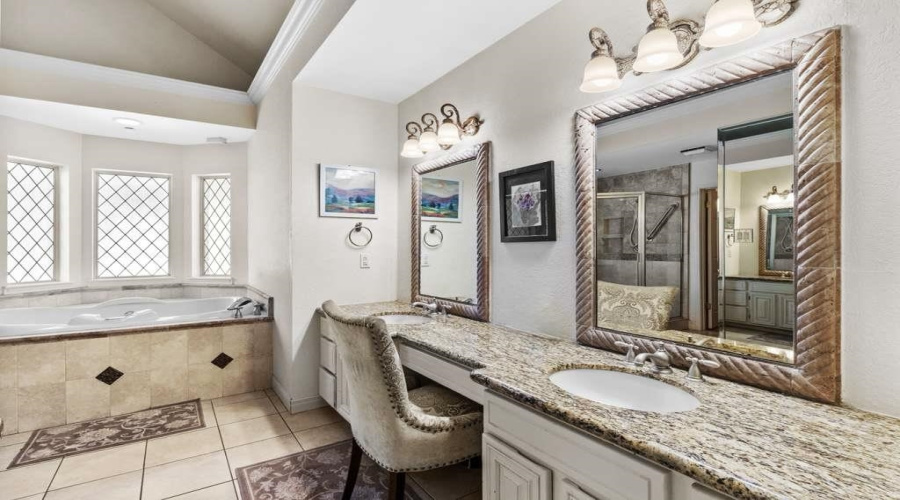 810 Eaton Ln, Laredo, Texas 78041, 4 Bedrooms Bedrooms, 7 Rooms Rooms,4 BathroomsBathrooms,Residential,For Sale,810 Eaton Ln,20255485