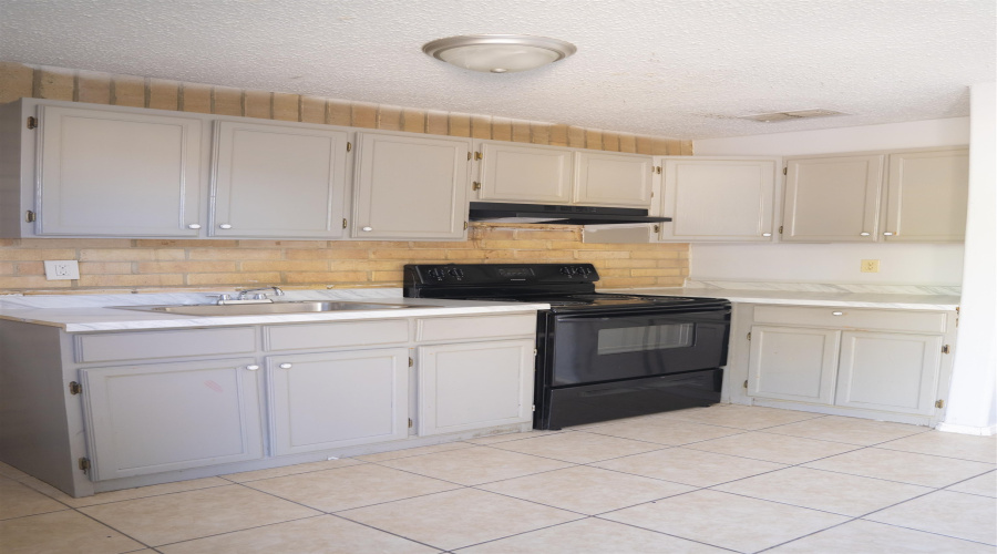 311 Soria Dr, Laredo, Texas 78046, 3 Bedrooms Bedrooms, 4 Rooms Rooms,2 BathroomsBathrooms,Residential,For Rent,311 Soria Dr,20255487