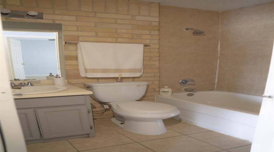 311 Soria Dr, Laredo, Texas 78046, 3 Bedrooms Bedrooms, 4 Rooms Rooms,2 BathroomsBathrooms,Residential,For Rent,311 Soria Dr,20255487