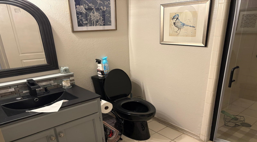 505 Sunridge Lp, LAREDO, Texas 78041, 2 Bedrooms Bedrooms, 6 Rooms Rooms,2 BathroomsBathrooms,Residential,For Sale,505 Sunridge Lp,20254992