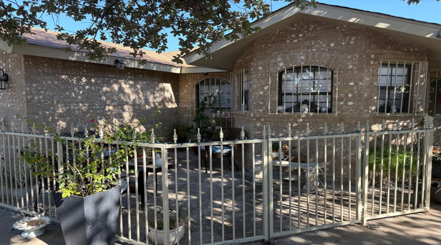 505 Sunridge Lp, LAREDO, Texas 78041, 2 Bedrooms Bedrooms, 6 Rooms Rooms,2 BathroomsBathrooms,Residential,For Sale,505 Sunridge Lp,20254992