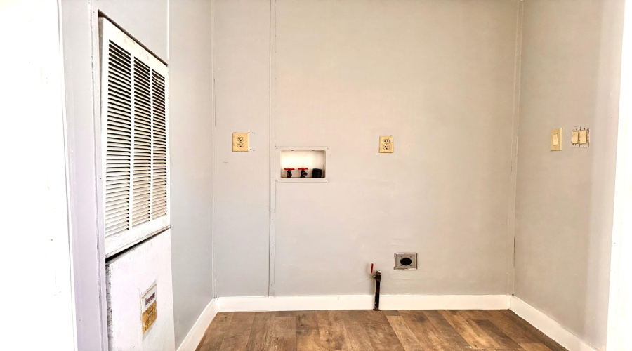 4412 Los Martinez Dr, LAREDO, Texas 78041, 3 Bedrooms Bedrooms, 5 Rooms Rooms,2 BathroomsBathrooms,Residential,For Rent,4412 Los Martinez Dr,20255489