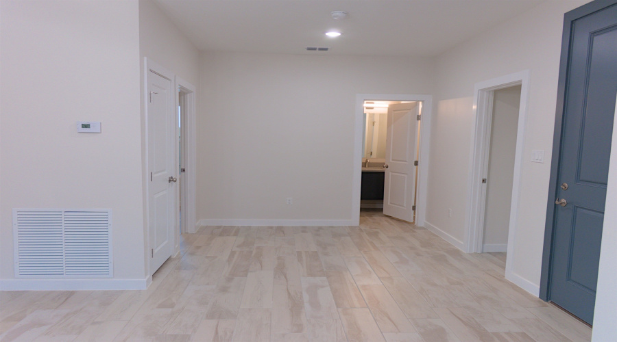 5926 Heather Loop, Laredo, Texas 78043, 3 Bedrooms Bedrooms, 6 Rooms Rooms,2 BathroomsBathrooms,Residential,For Sale,5926 Heather Loop,20255491