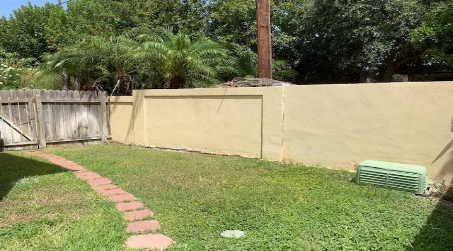 1000 Ranchway Dr, LAREDO, Texas 78045, 3 Bedrooms Bedrooms, 7 Rooms Rooms,3 BathroomsBathrooms,Residential,For Rent,1000 Ranchway Dr,20255494