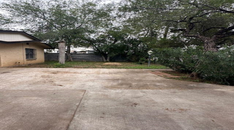 1702 Cortez St, Laredo, Texas 78043, 3 Bedrooms Bedrooms, 5 Rooms Rooms,2 BathroomsBathrooms,Residential,For Rent,1702 Cortez St,20255497